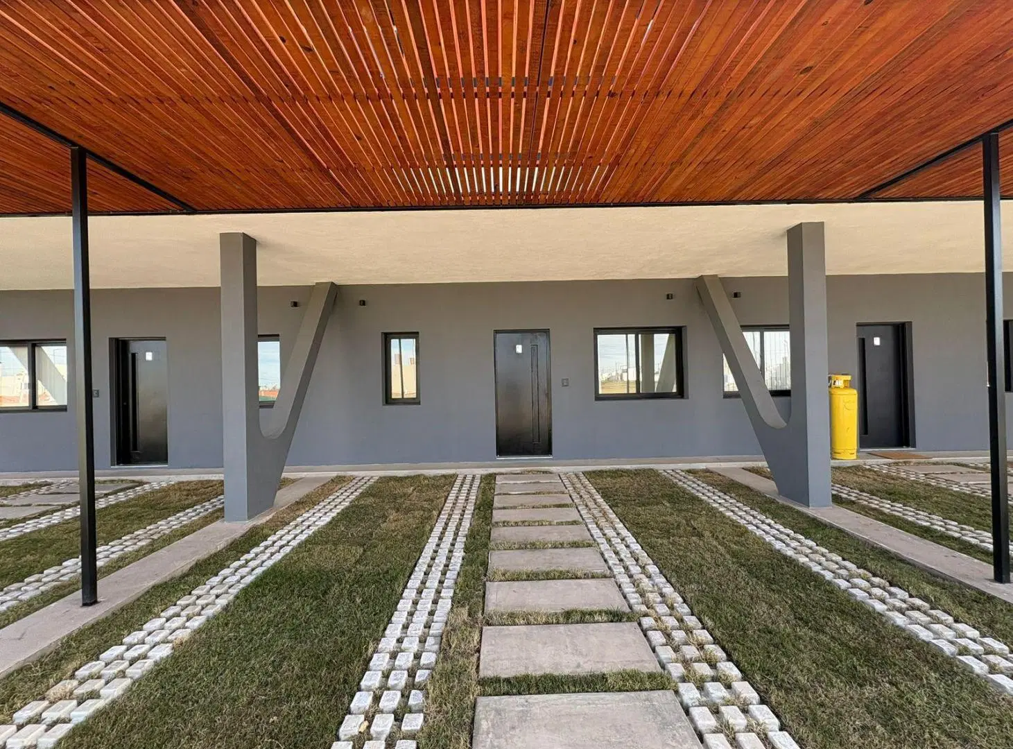 Hermosa Duplex en Campos de Manantiales 1