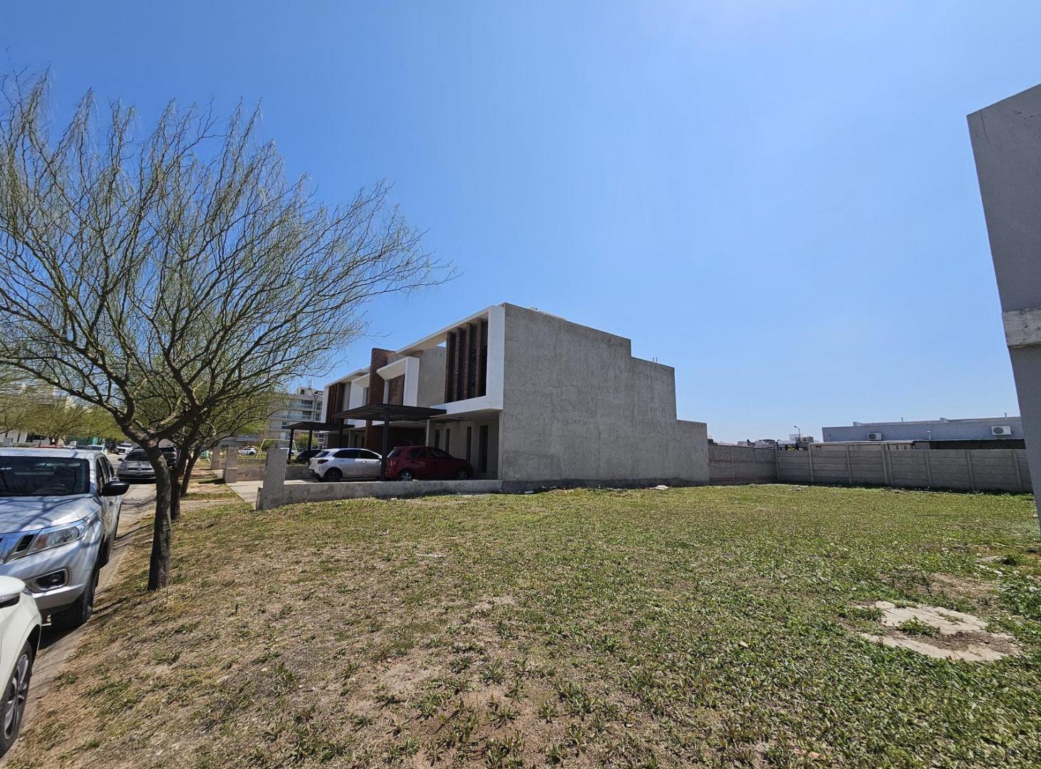 Foto de LOTE | DOCTA BOULEVARD | FONDO NORTE | 360 M² | APTO DÚPLEX | OBRAS, imagen 3