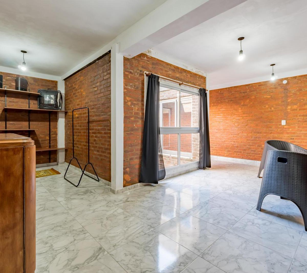 Casa en Venta 3 Dorm. con Jardin y Cochera 2