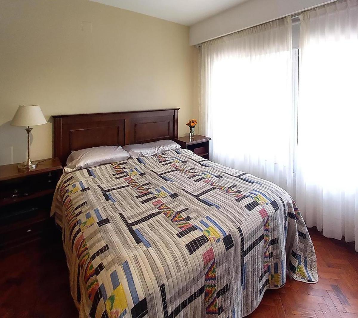Casa en Venta 3 Dorm. con Cochera y Jardin 5