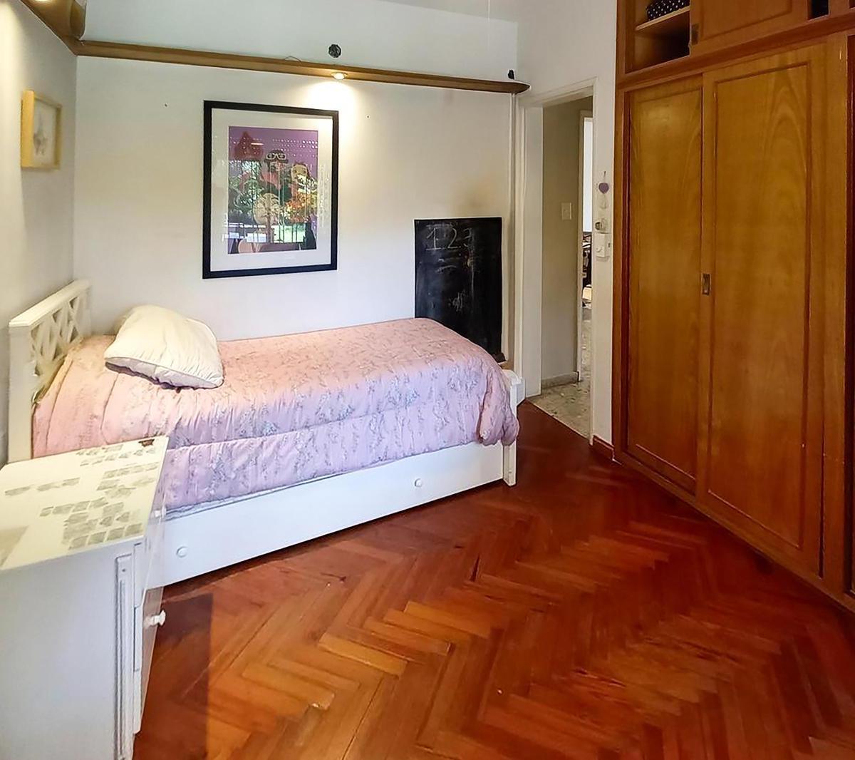 Casa en Venta 3 Dorm. con Cochera y Jardin 3