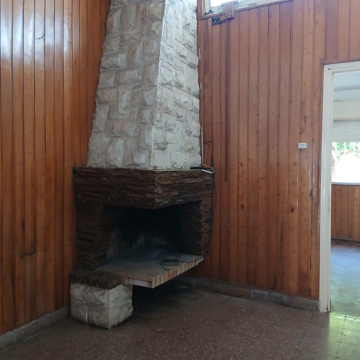 Casa en Venta de 3 Dorm. con 2 Baños 1