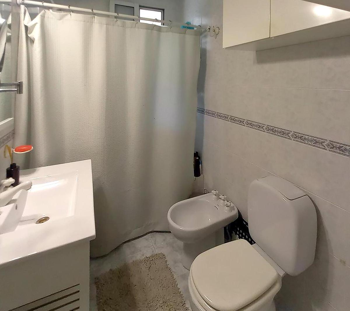 Casa en Venta 3 Dorm. con Cochera y Jardin 5