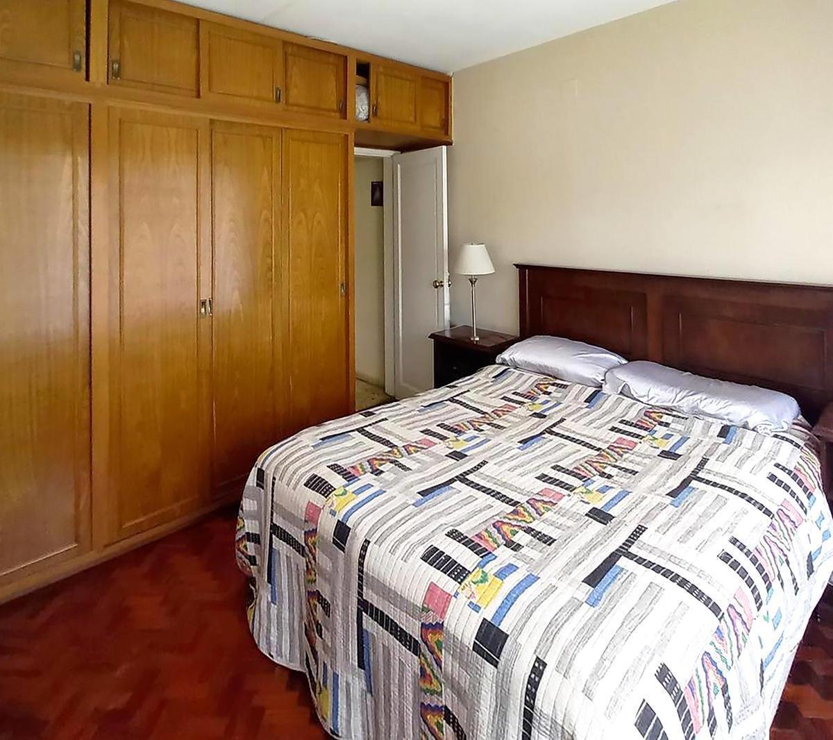 Casa en Venta 3 Dorm. con Cochera y Jardin 4