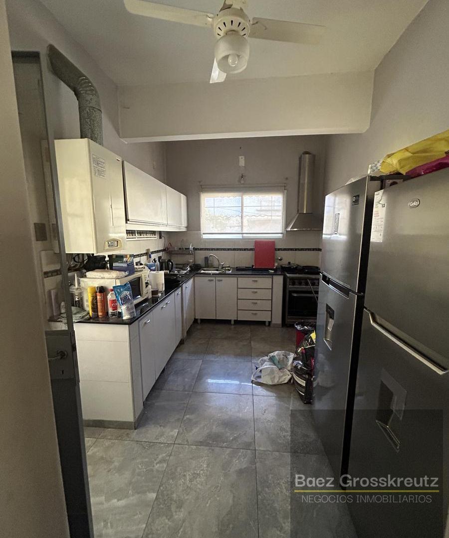 Foto de Casa en ALQUIILER 3 dormitorios BARRIO PARQUE con PILETA, imagen 3