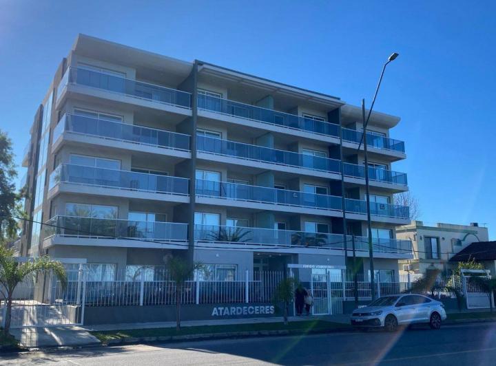 Alquiler Apartamento 2 Dorms. Rambla de Colonia 4