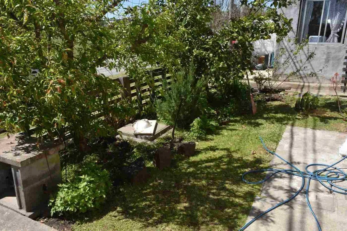 Tres Casas Generando Renta en Venta en El General 1