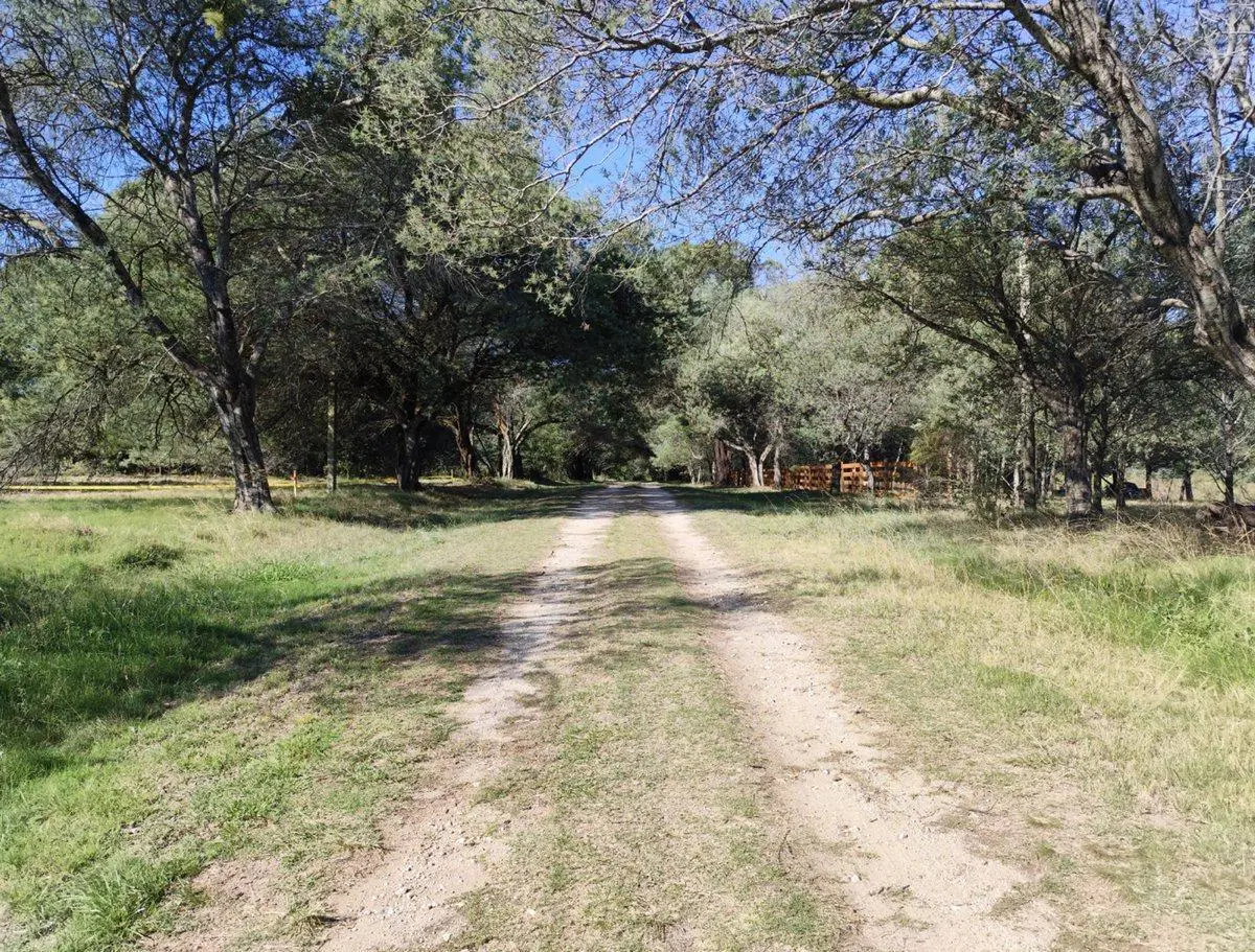 Terreno de Una Hectárea en El Ensueño - Los Aromos 4