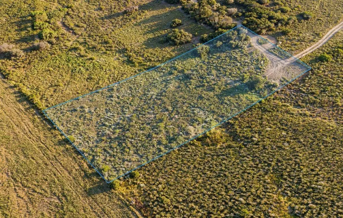 Terreno de Una Hectárea en El Ensueño - Los Aromos 4