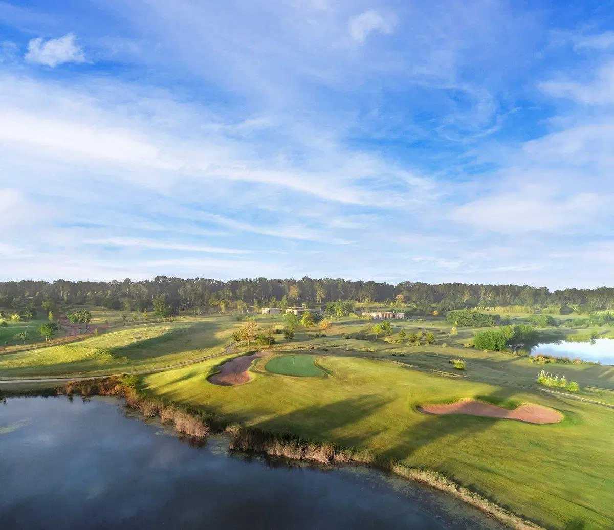 Lote Premium en Venta en El Carmelo Golf - 3.800m2 4