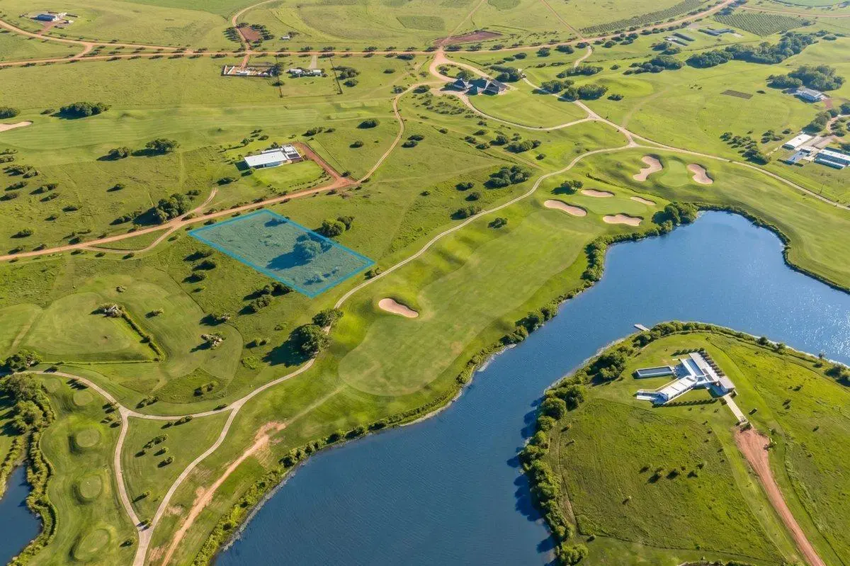 Lote Premium en Venta en El Carmelo Golf - 3.800m2 3