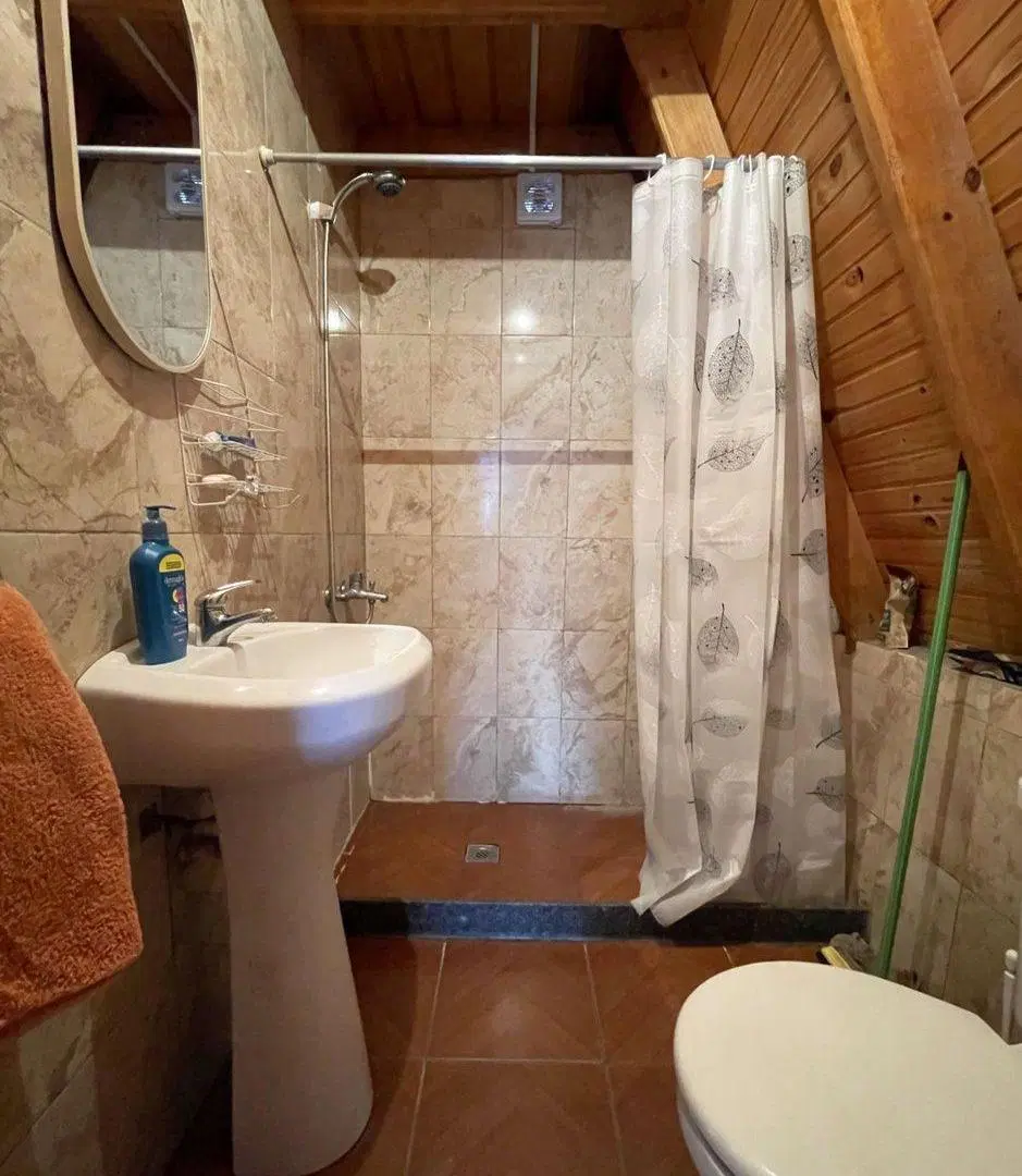 Cabaña con Gran Terreno en Venta en Altos del Real 3