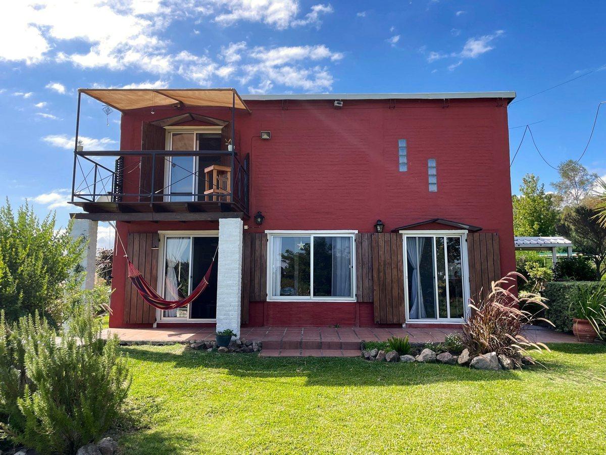 Casa con Apartamento en Venta en Britópolis