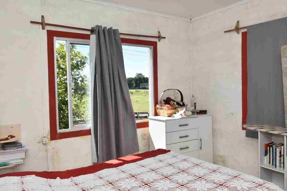 Tres Casas Generando Renta en Venta en El General 5