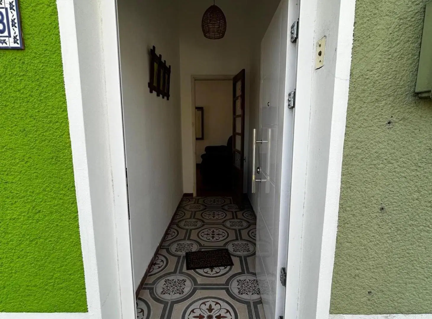 Casa 2 dorm. en ALQUILER Colonia 50m del Shopping 5