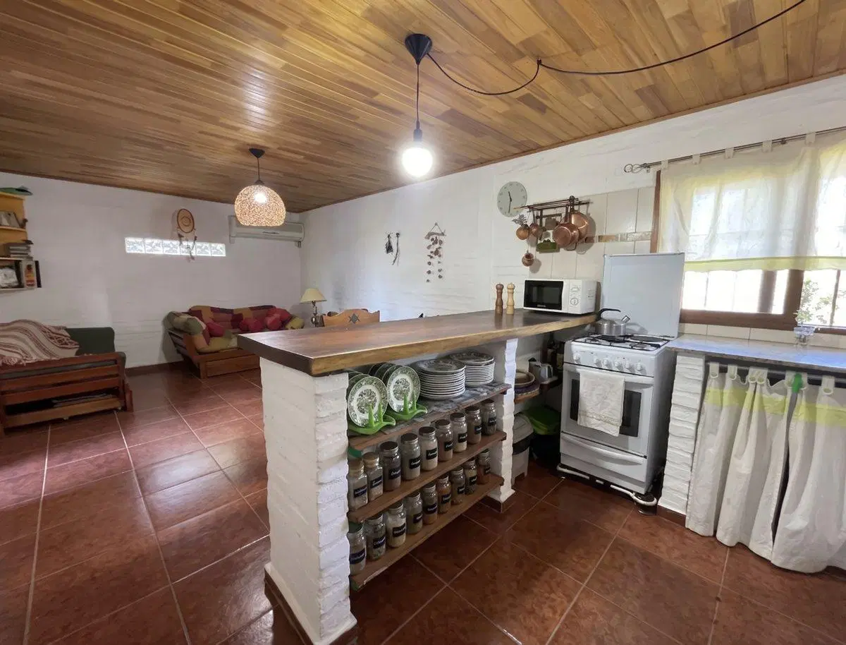 Casa con Amplio Terreno en Venta en Colonia 4