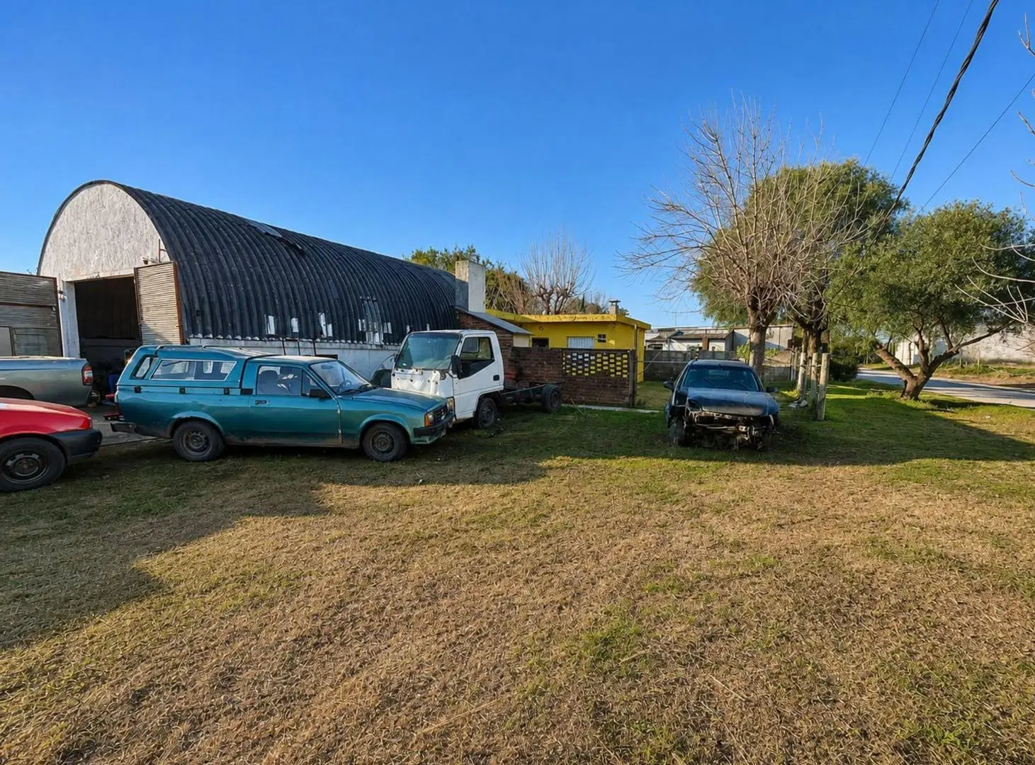 CASA EN VENTA CON AMPLIO TERRENO Y GALPON 5