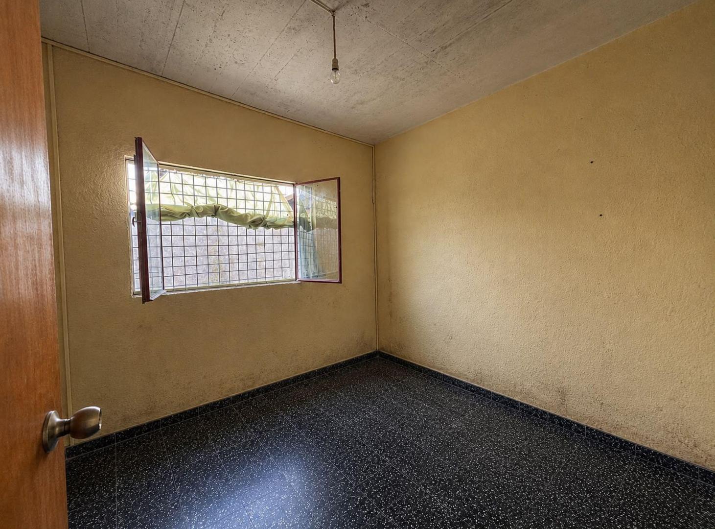 Foto de CASA EN VENTA CON AMPLIO TERRENO Y GALPON, imagen 4