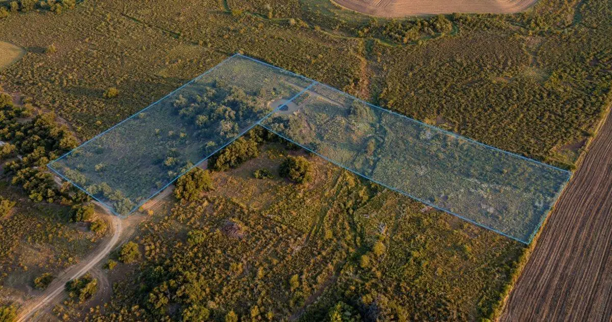 Terreno de Una Hectárea en El Ensueño - Los Aromos 4