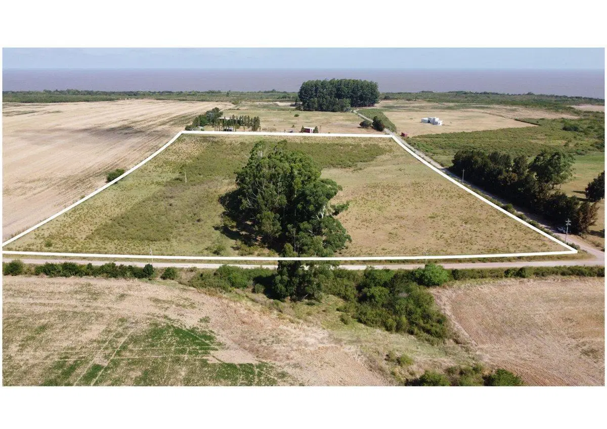Terreno en VENTA, playa Matamora excelente esquina 2