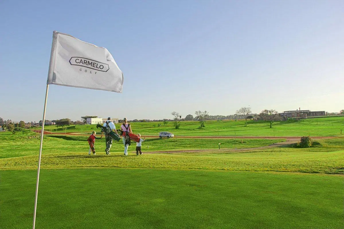 Lote Premium en Venta en El Carmelo Golf - 3.800m2 2