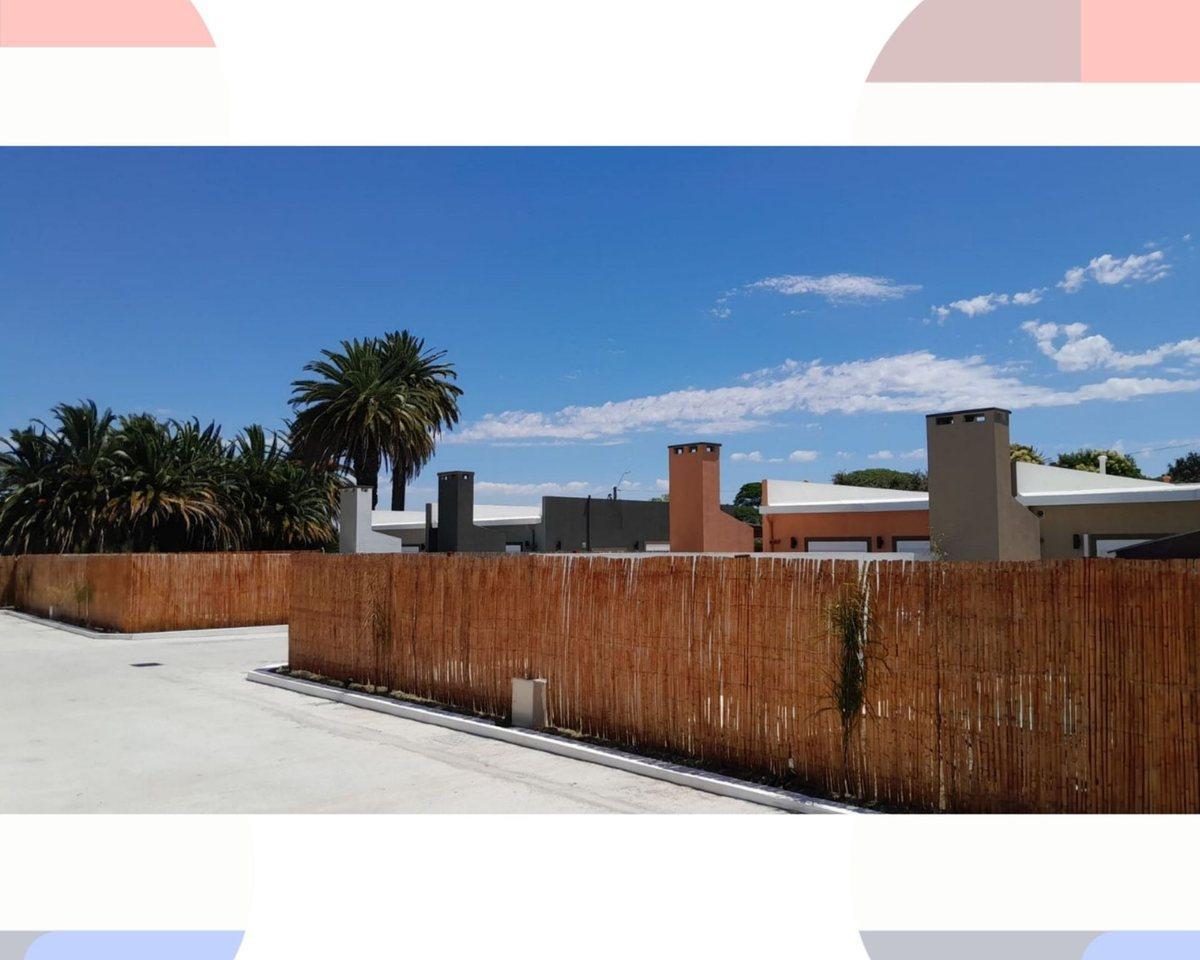 Foto de Casa 3 ambientes en VENTA en Colonia con piscina, imagen 2