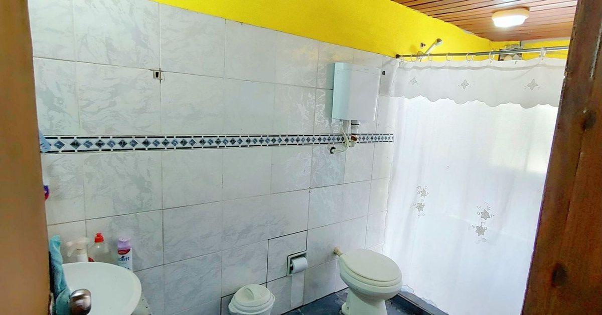 Foto de CASA CON LOCAL EN VENTA CENTRO DE FRAY BENTOS, imagen 3