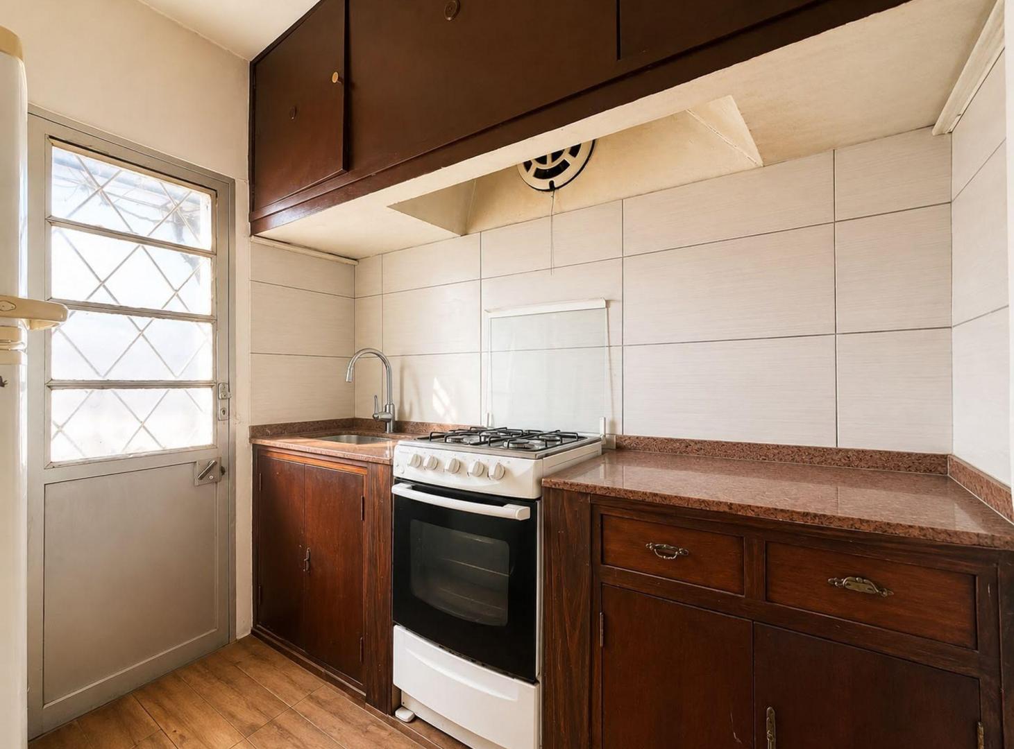 Foto de VENTA CASA CON GARAJE PATIO Y APARTAMENTO AL FONDO, imagen 1