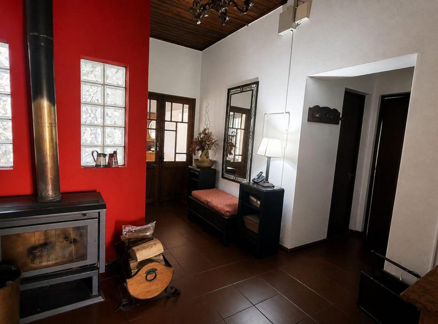 Foto de Casa 7 ambientes en venta en Carmelo Única, imagen 2