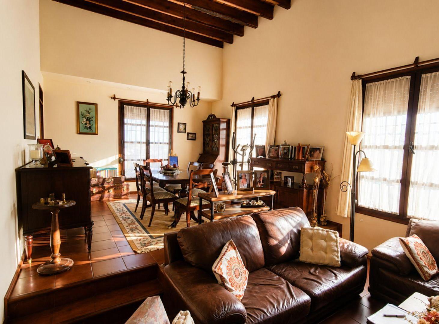 Foto de Casa 7 ambientes en venta en Carmelo Única, imagen 5