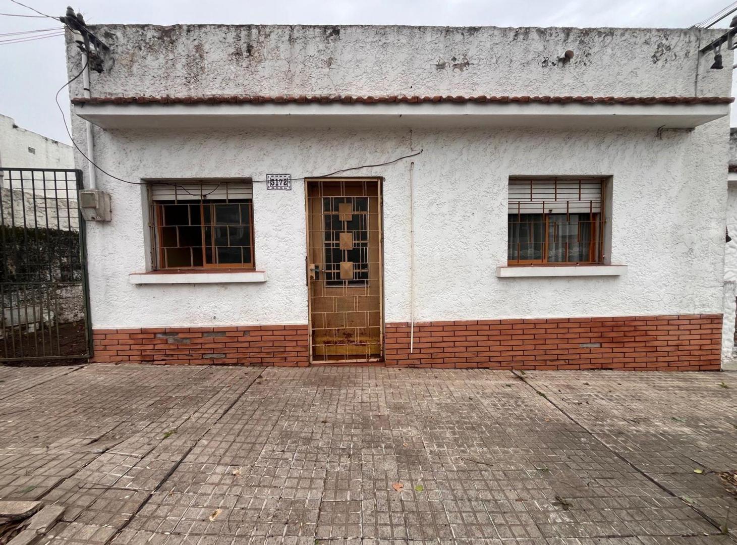 Foto de CASA 2 DORMITORIOS EN VENTA PRÓXIMA PLAZA ARTIGAS, imagen 1