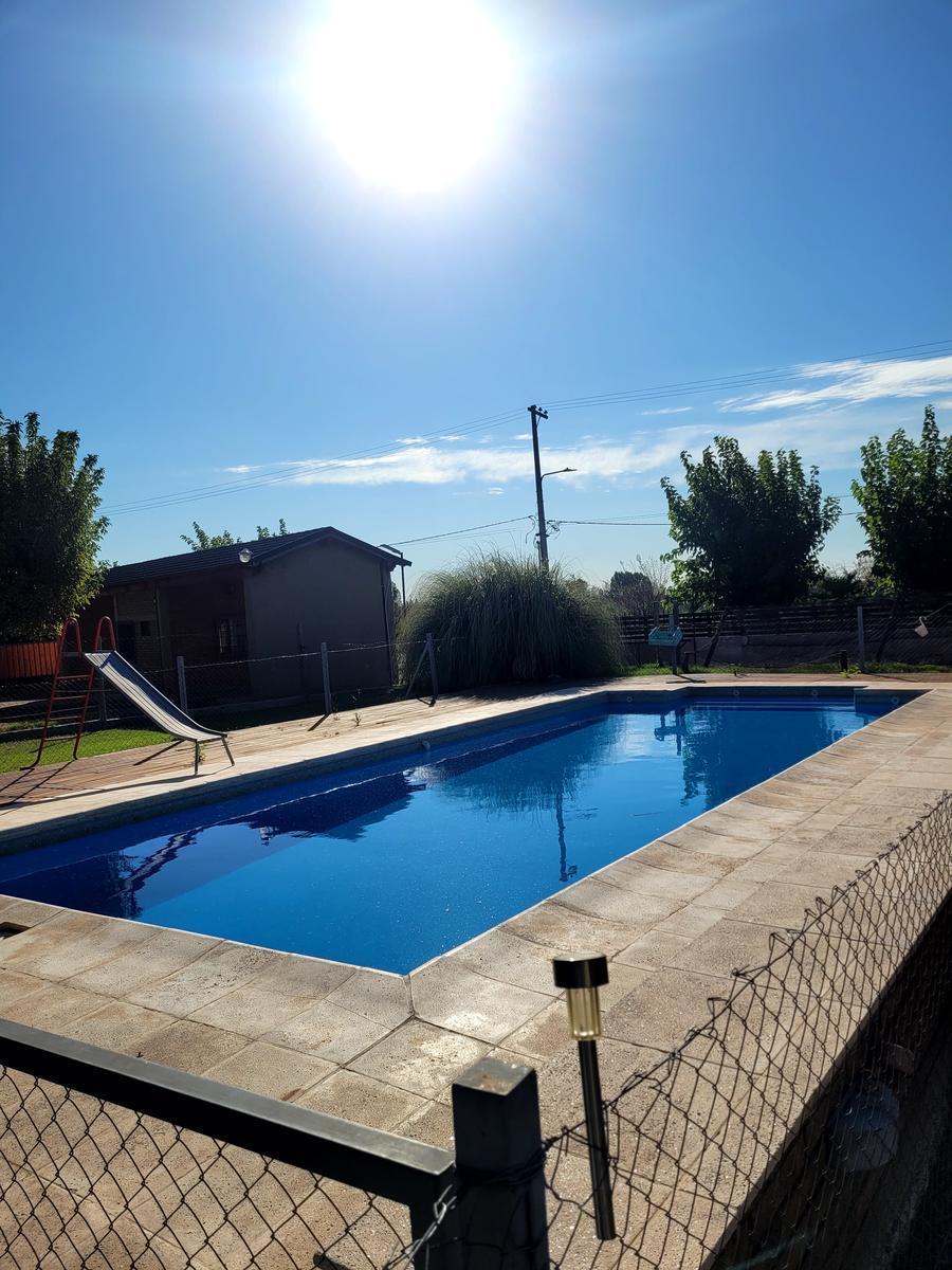 La Mejor Combinación de Casa y Gran Quincho con Cabaña! 1