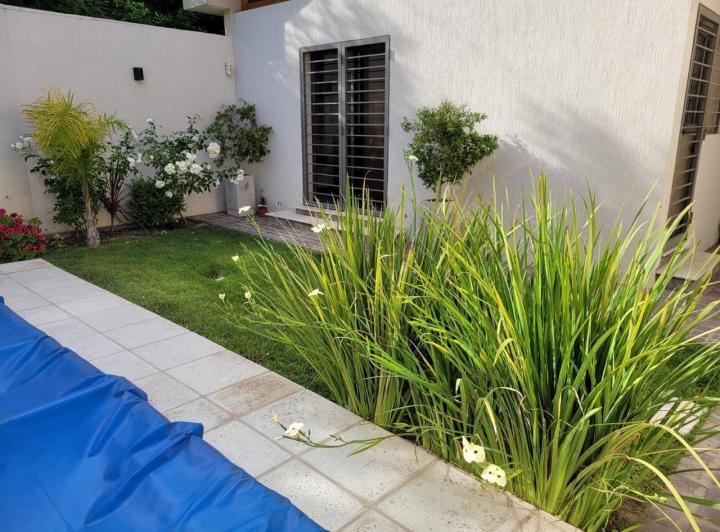 Excelente casa, muy bien ubicada 2