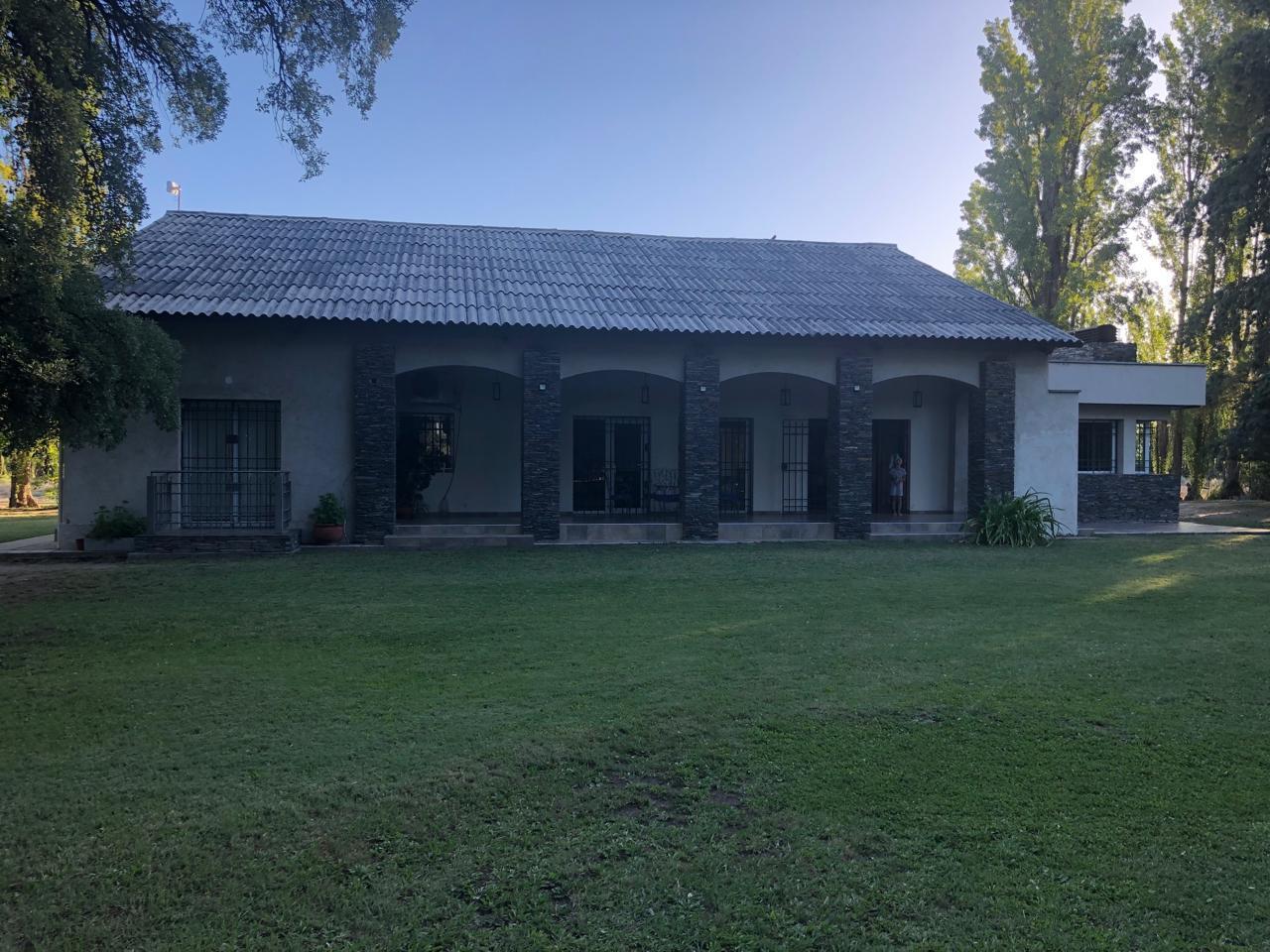 Lujosa casa con gran finca
