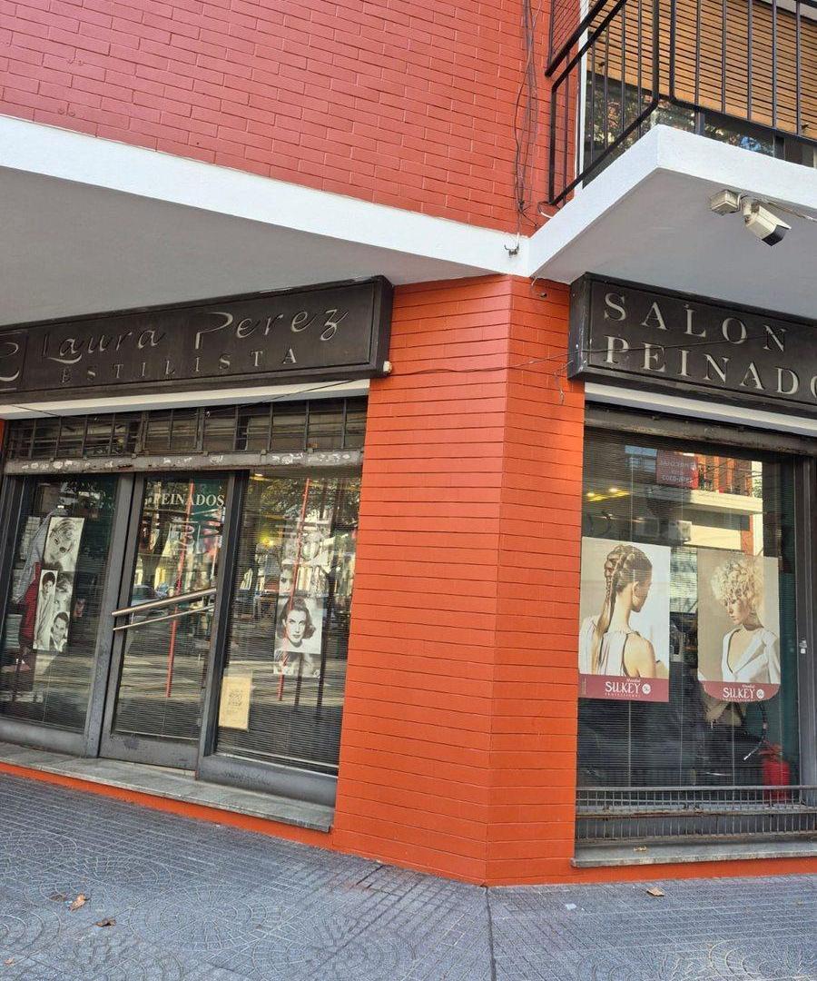 Venta local, alto flujo actualmente peluqueria