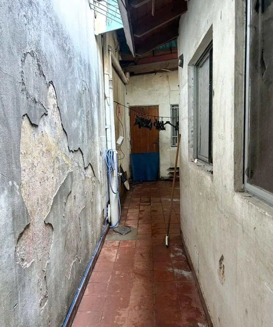 VENTA de CASA CON LOTE PROPIO en Parque Chacabuco 3