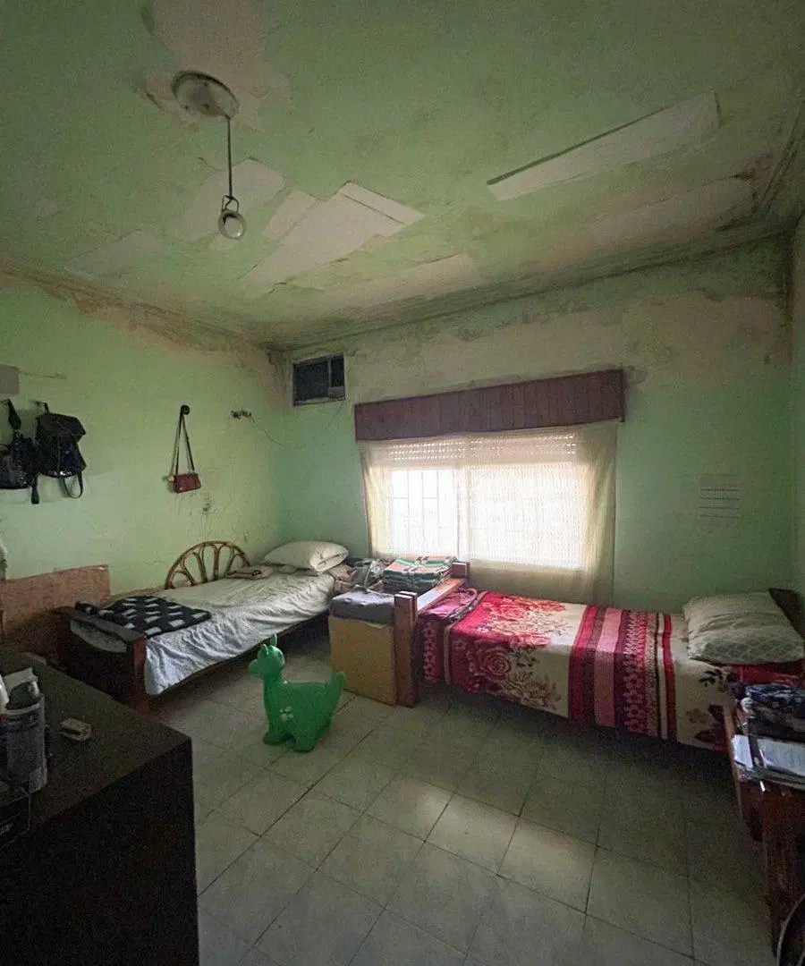 VENTA de CASA CON LOTE PROPIO en Parque Chacabuco 2