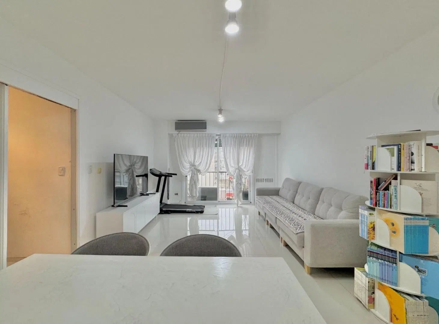 DEPTO 4 AMB EN VENTA COCHERA SEG 24HS CHACABUCO 4