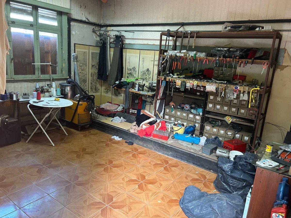 Foto de VENTA de CASA con DEPOSITO en Parque Chacabuco, imagen 3