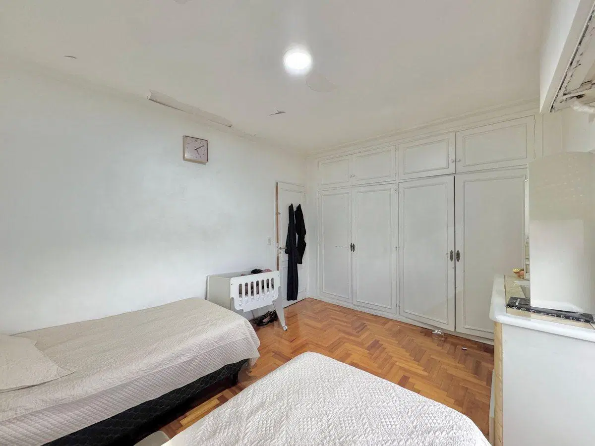 DEPTO 4 AMB EN VENTA CON DEPEND ILUMINADO AL FRENT 3