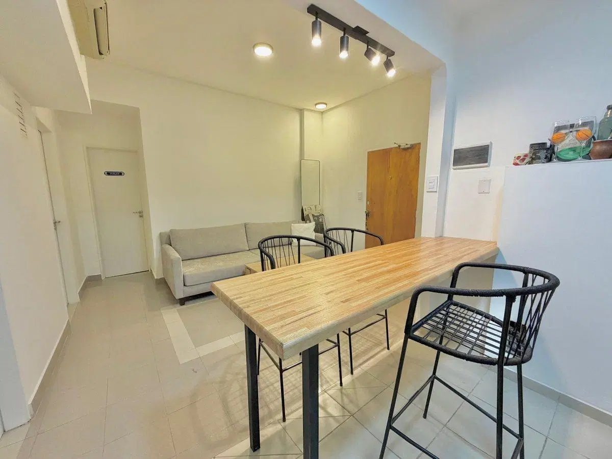DEPARTAMENTO 2 AMBIENTES C/ ESCRITORIO Y PATIO 8