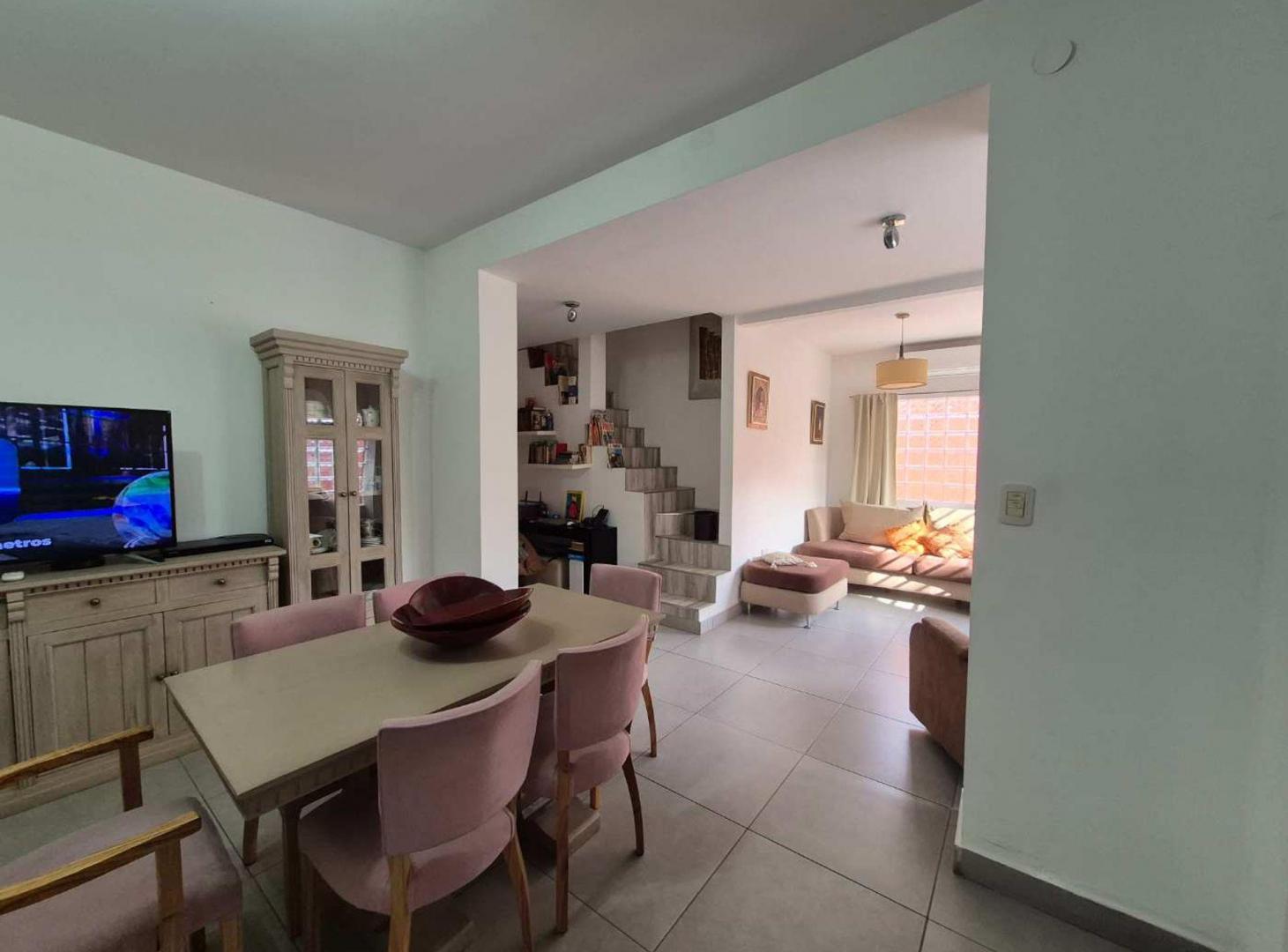 Foto de Chalet en esquina-2 dorm-2 terrazas DEVOTO, imagen 2