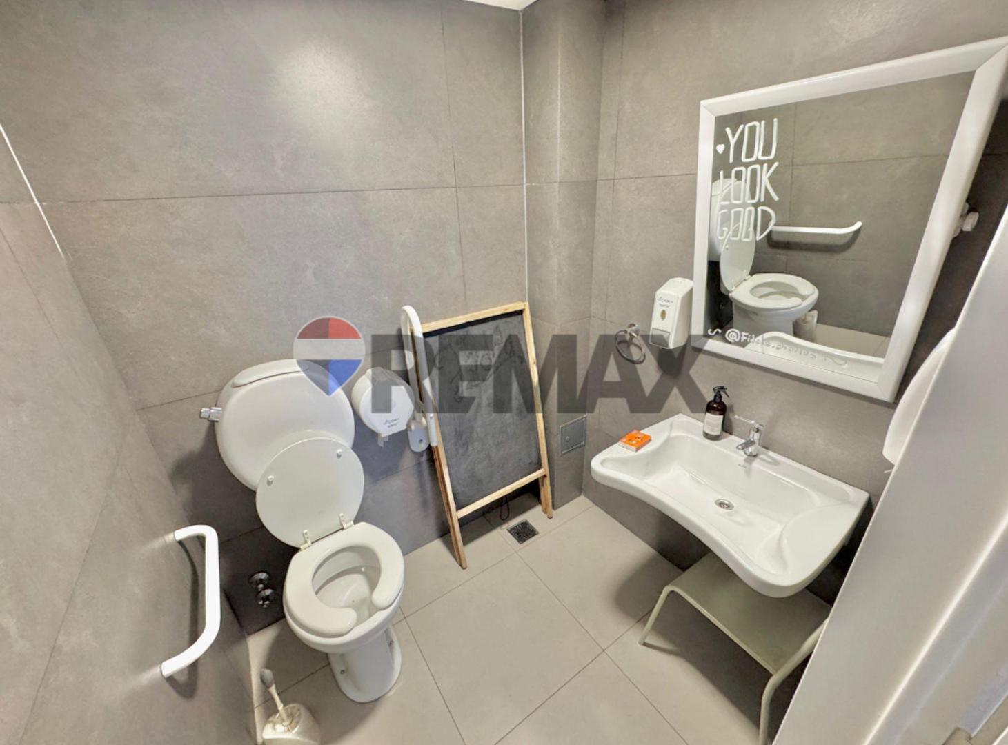 Foto de LOCAL 29M2 EN VENTA EN COLEGIALES AMOBLADO, imagen 3