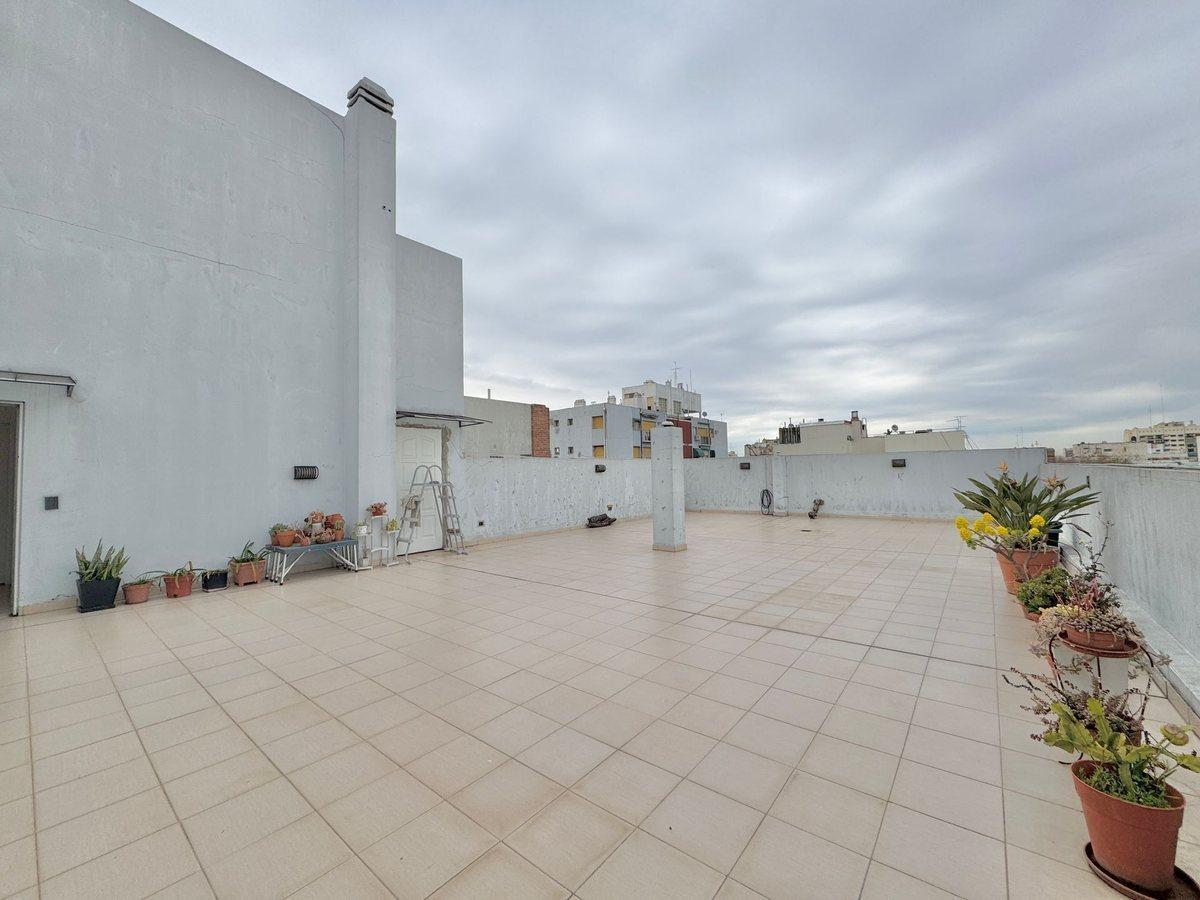 Foto de VENTA DPTO EN FLORES 6AMB 2COCH FULL AMNTS Y DPNDC, imagen 5