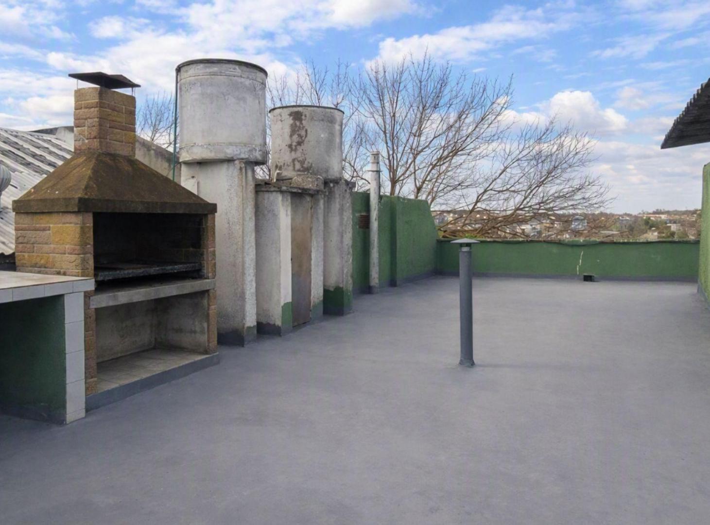 Foto de Venta Casa 6 ambientes (Flores), imagen 1