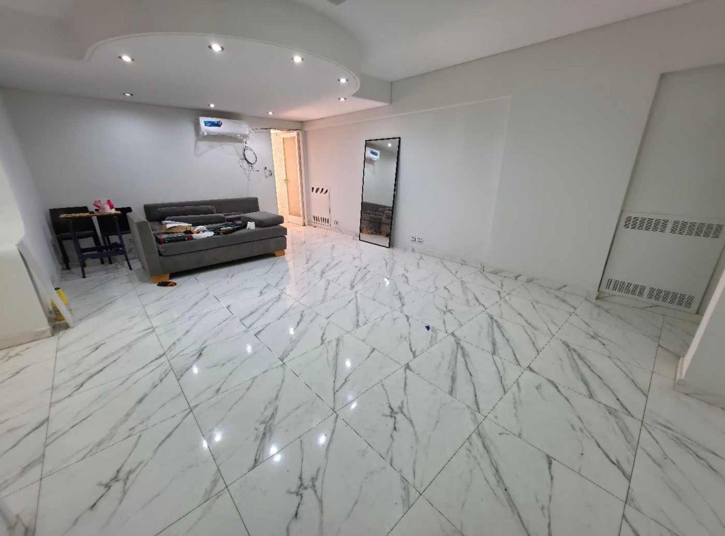 Foto de VENTA DEPARTAMENTO 6 AMBIENTES FLORES TRES PATIOS, imagen 2