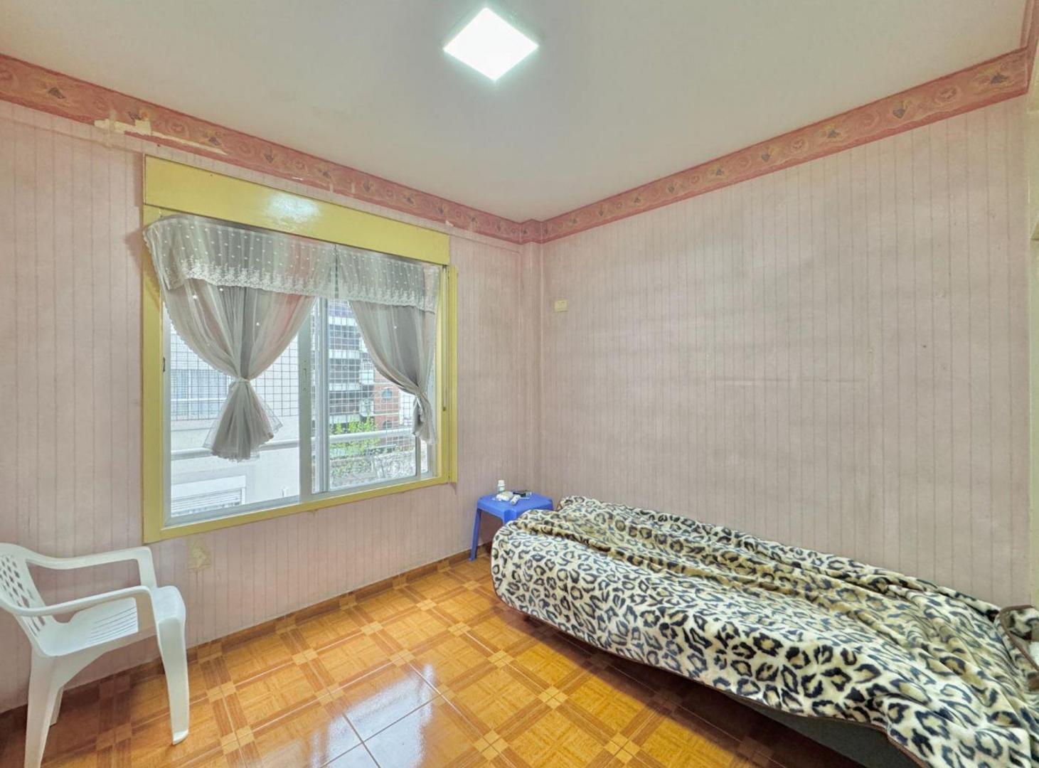 Foto de VENTA DEPARTAMENTO 3 AMBIENTES FLORES COCHERA, imagen 3