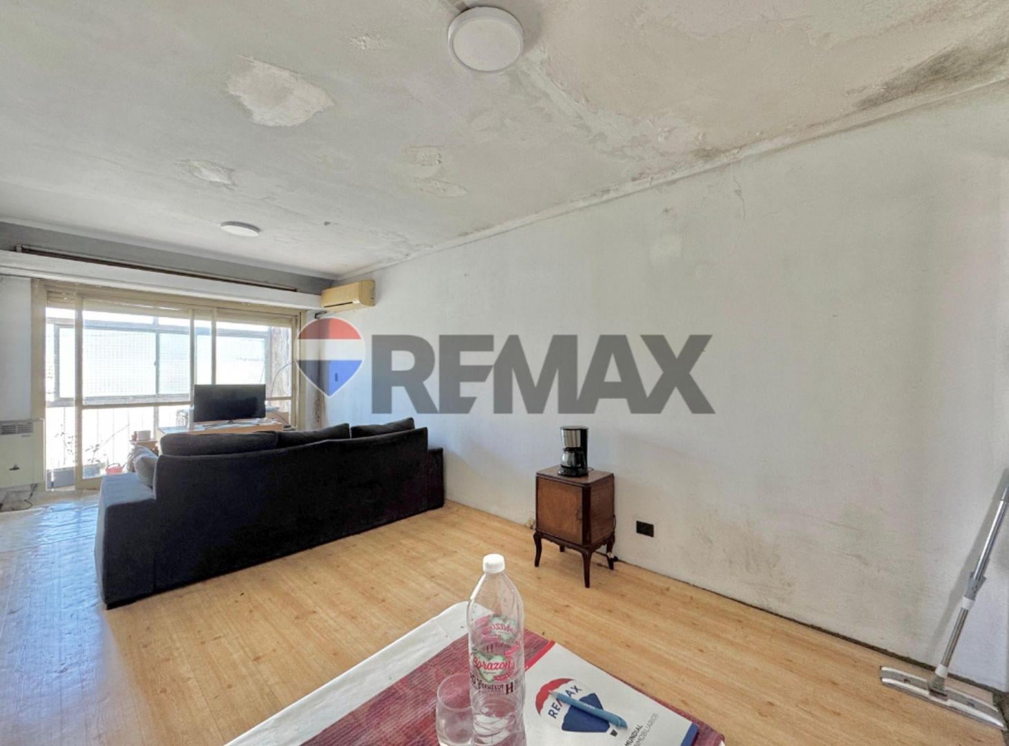 Foto de VENTA DEPARTAMENTO 4 AMBIENTES FLORES BALCON, imagen 2