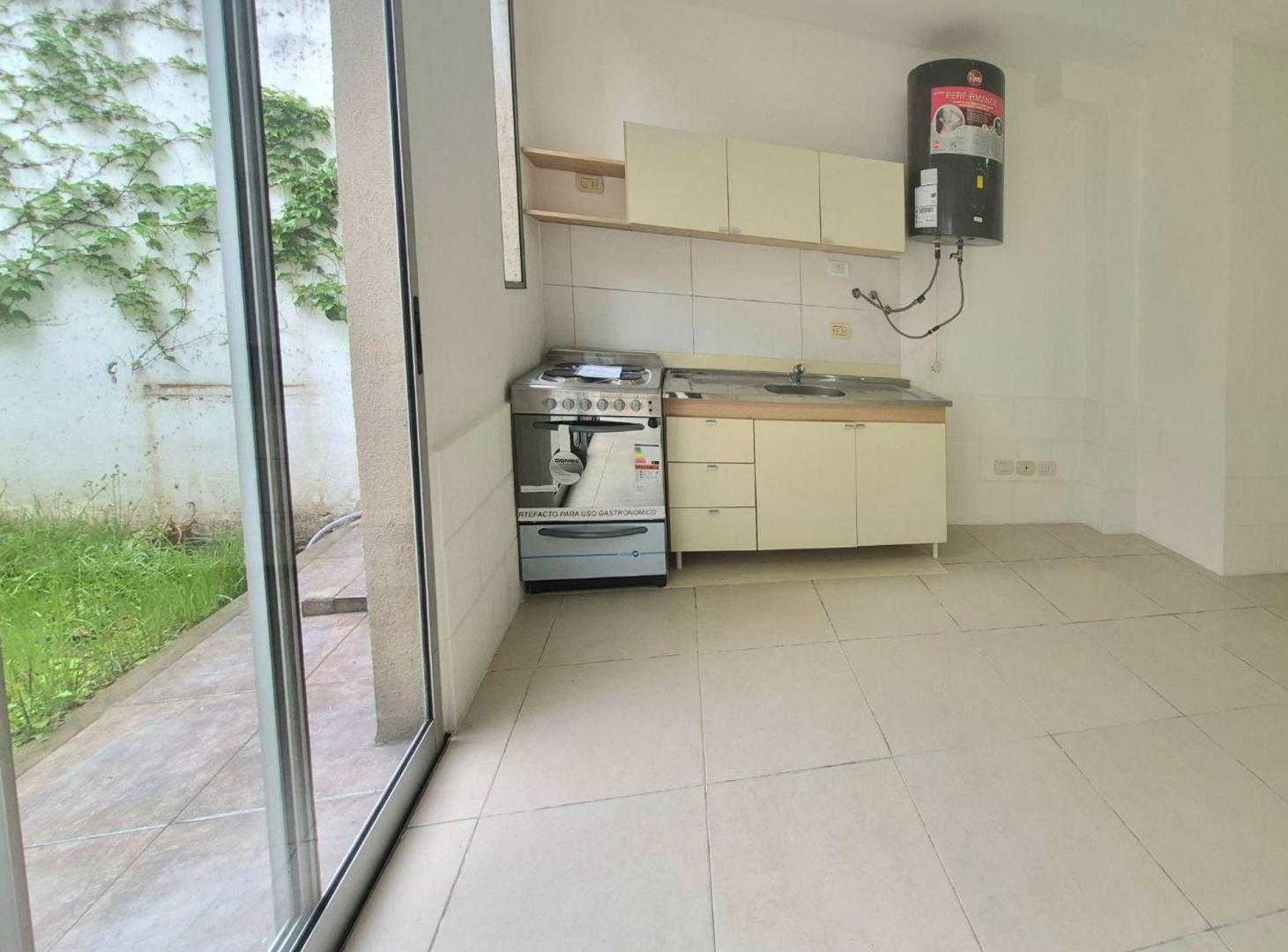 Foto de ALQUILER MONOAMBIENTE CON PATIO VILLA SANTA RITA, imagen 5