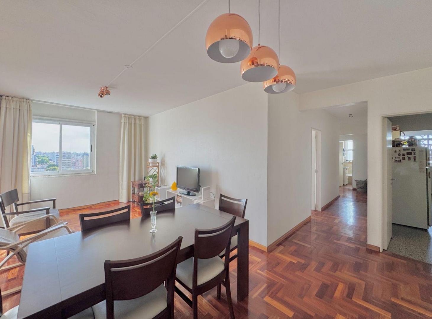 Foto de VENTA DEPARTAMENTO 4 AMBIENTES EN FLORES LUMINOSO, imagen 2